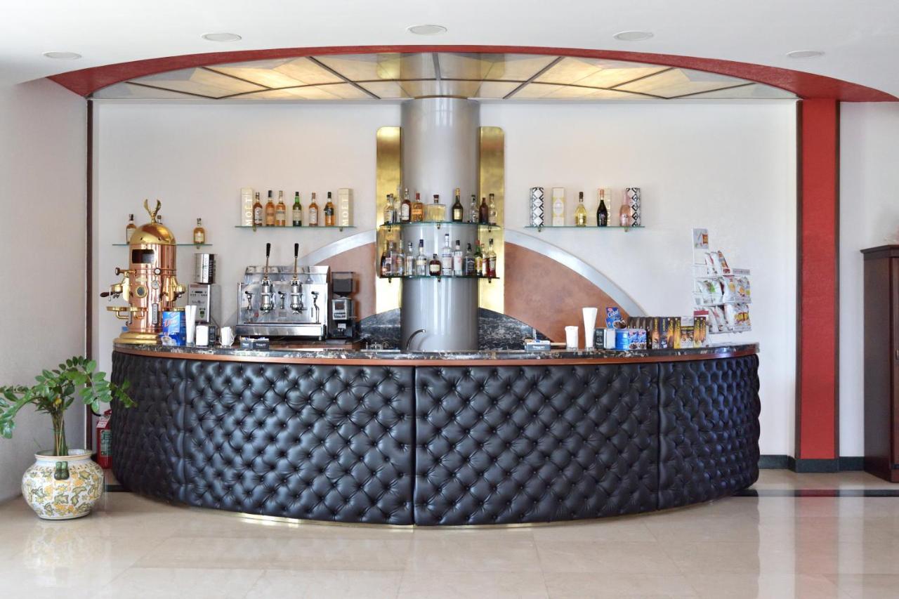 Hotel Paradiso Lago Patria Bagian luar foto